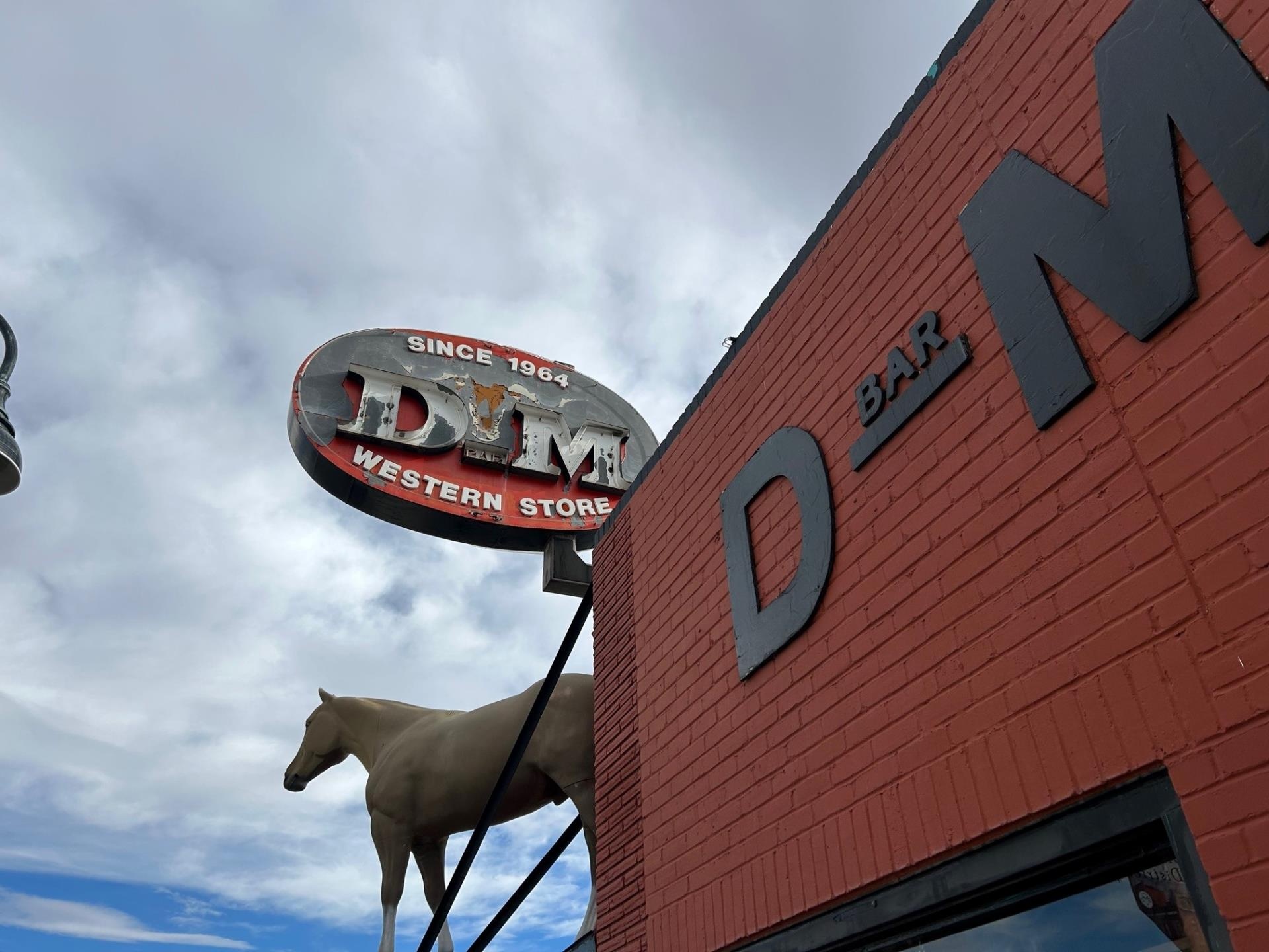 DbarM Before Exterior-Old Sign